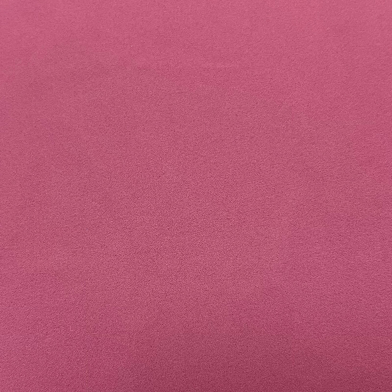 Tissu avec des yogas